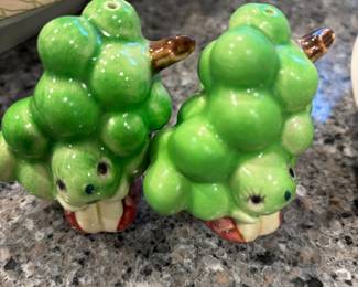 Anthropomorphic Green Grape Salt and Pepper Shakers