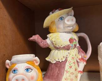 1970s Taste Setter Sigma Miss Piggy Mug, 1980s Sigma Taste Setter “Miss Piggy” Tea Pot