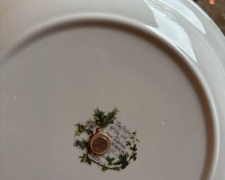 Portmeirion "The Holly and The Ivy" Handled Serving Plate