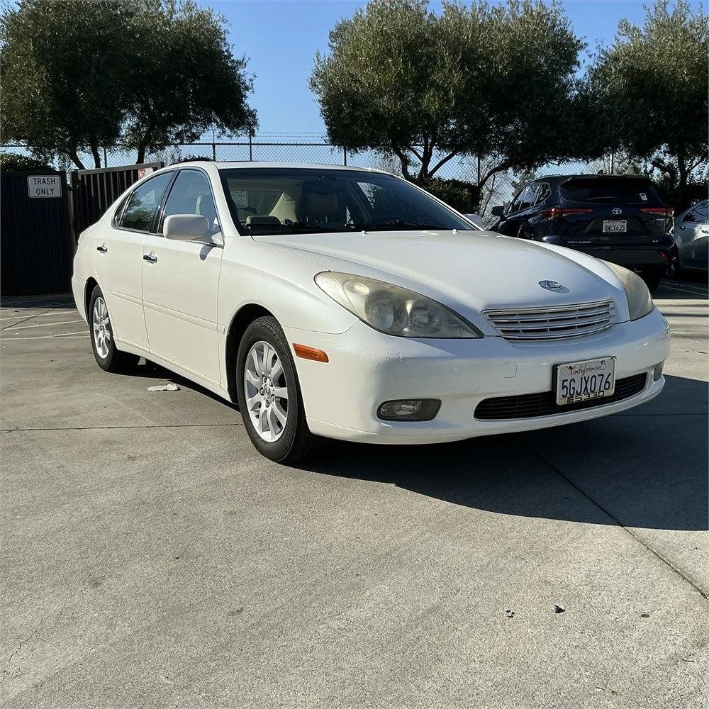 2004 Lexus ES 330 Sedan
