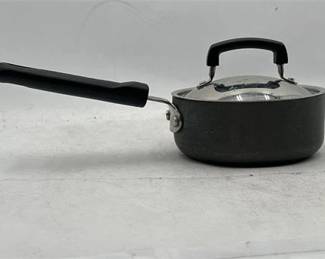 Calphalon 1-Quart Nonstick Saucepan
