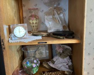 Seth Thomas Mid Century Clear Acrylic Square Alarm Clock, Hand-Painted Floral Vases, Gold-Tone Chain Mesh Evening Bag