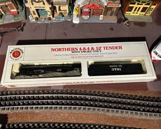 Bachmann HO Scale Northern 4-8-4 & 52' Tender