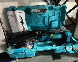 Seesii Cordless Mini Chainsaw