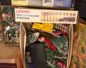 Lionel Trains Accessories