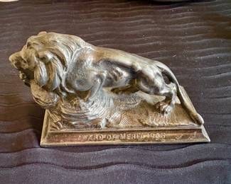 "Award of Merit 1946" lion paperweight/desk accessory