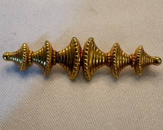 Gold brooch (Greece)