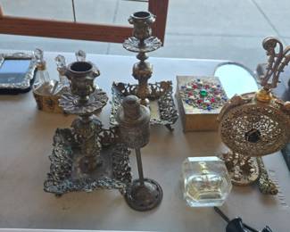brass and other decorative vintage goodies 