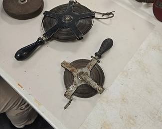 Steel measuring tapes. 