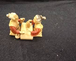 antique Netsuke signed  with awesome detail circa 1900