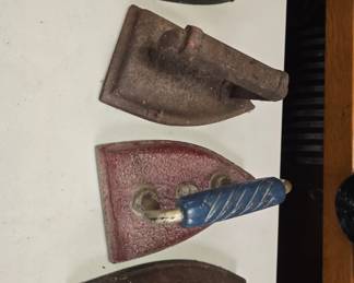 Sad irons 