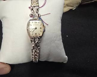14k gold vintage Whittnauer womens watch 