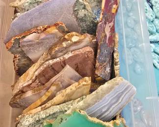 Awesome rock and mineral collection!! lots of different kinds. 