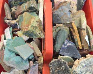 Awesome rock and mineral collection!! lots of different kinds. 