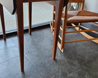 drop leaf table 