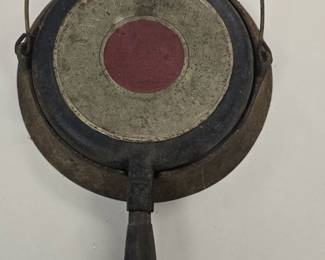 Wagner cast iron wafflemaker 