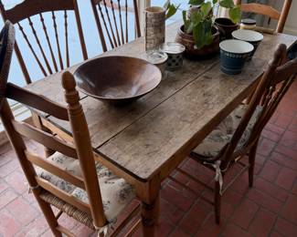 1880s primitive pine table and six chairs 