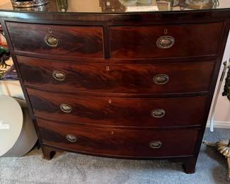 Beautiful antique Georgian style chest