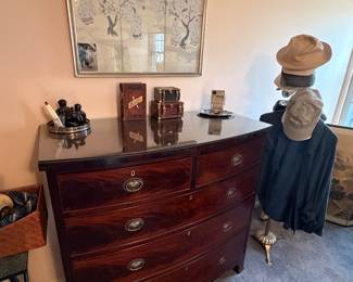 Edwardian mahogany chest of drawers England c 1900