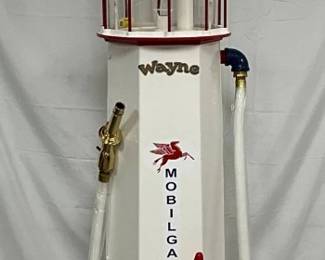 1925 Wayne Model 711 10-Gallon Mobilgas Gas Pump with Illuminated Globe, Restored