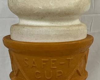 ‘Safe-t Cup’ Ice Cream Cone Store Display, 10×27