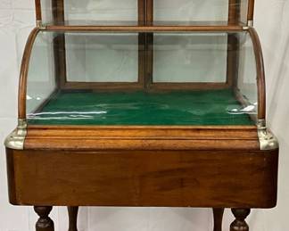 Claes & Lehnbeuter Oak Tower Display Case with Glass Panels, St. Louis, MO 36×31