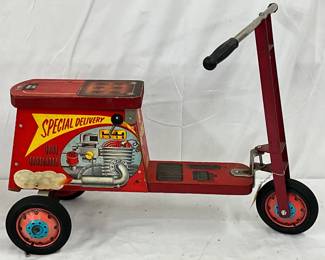 Early Wooden Kids’ Delivery Scooter with Graphic Decoration, 21 x 15 in