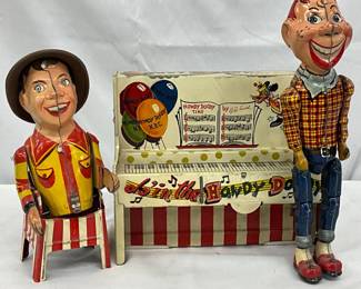 Early Howdy Doody Tin Litho Wind Up Toy Set by Unique Art Mfg. Co., 9 in x 8 in
