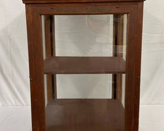 Robeson Shur Edge Oak Turn Top Display Case, 20in x 34in