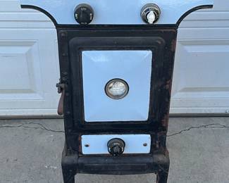 Early Porcelain Top Stove with Cast Iron Legs, 20in x 35in