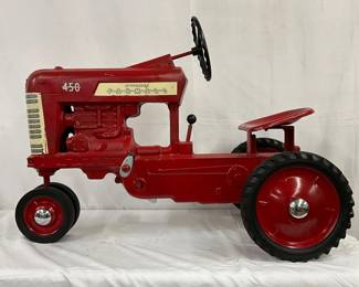 COLLECTIONS OR QUALITY ITEMS WILL BE ACCEPTED FOR THIS AUCTION