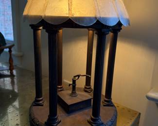 Bronze UNC old well lamp