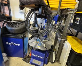 Mayflower . HP Heavy Duty Tilt Back Assist Arm Tire Changer and Wheel Balancer Combo