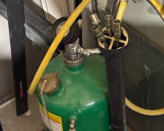 Raasm 20 Gallon Pneumatic Fluid Extractor and Oil Drainer