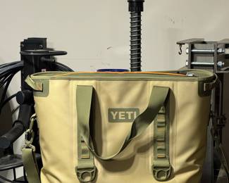 YETI Hopper Two 30 Soft Cooler