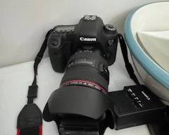Canon EOS 6D w/ EF 24-105mm f/4L IS USM Lens