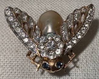 Vintage Carolee brooch