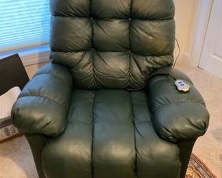 Best Home Furnishings electric recliner