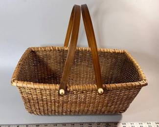 Vintage Stonewall Kitchen double handled Nantucket basket
