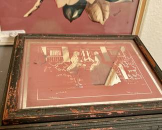 Reverse glass jewelry box