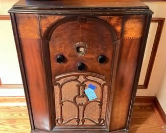 Antique Radio Tested & Works!