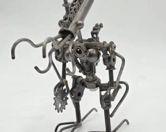 Scrap metal aliens figure