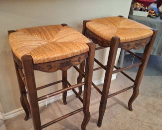 4 bar stools