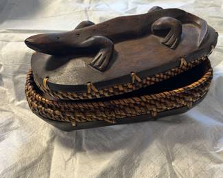 Indonesian hand carved basket w/ lizard lid