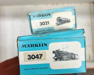 Two quality Marklin  engines - 3021 & 4047.