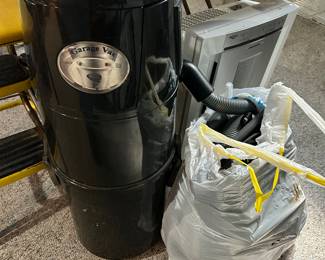 Everstar Garage Wall Mount vac, 