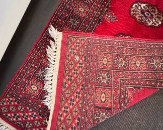 Wool Runner Sourced from India. Measures 20' x 2' 6". Photo 3 of 3.