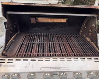 Weber Summit Gas Grill. Photo 2 of 2. 