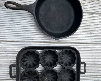 Cast Iron Skillet & Muffin Pan