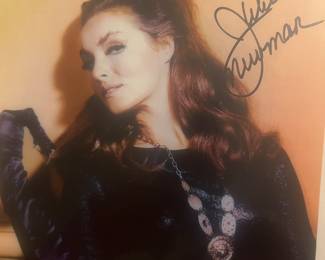 Julie Newmar Autograph 